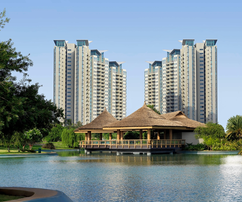 Aspire-Towers-Day